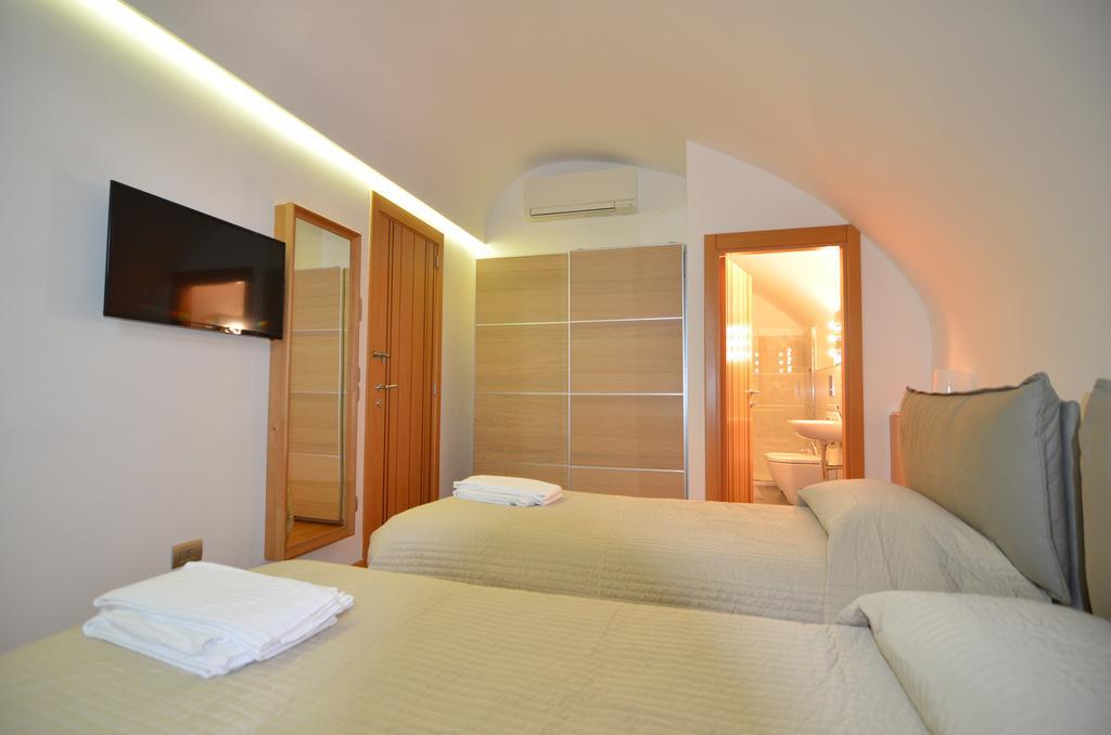 La Strada Parlata Hotel Nápoly Kültér fotó